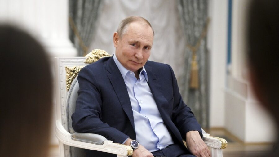 Putin aprovecha el incidente de AstraZeneca para meterse en Europa