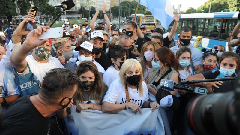 #10M: corridas, robos y tensión en la marcha para pedir justicia por Diego Maradona