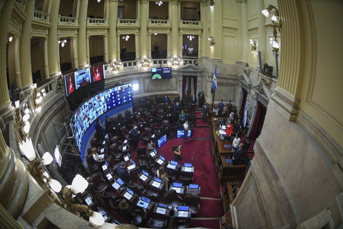 El Senado convocó para este miércoles a una sesión para debatir la postergación de las elecciones