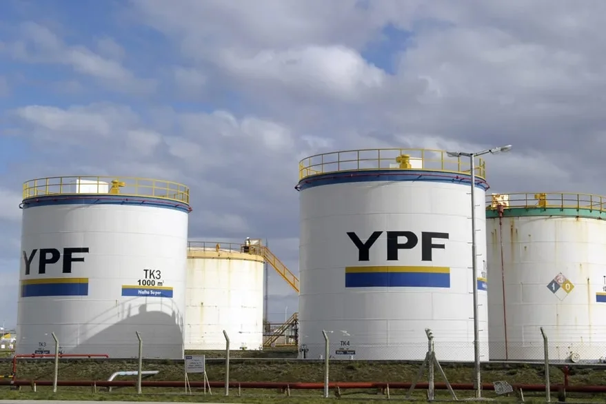 Fallo contra YPF: deberá pagar más de US$230 millones a una empresa por una decisión de Néstor Kirchner