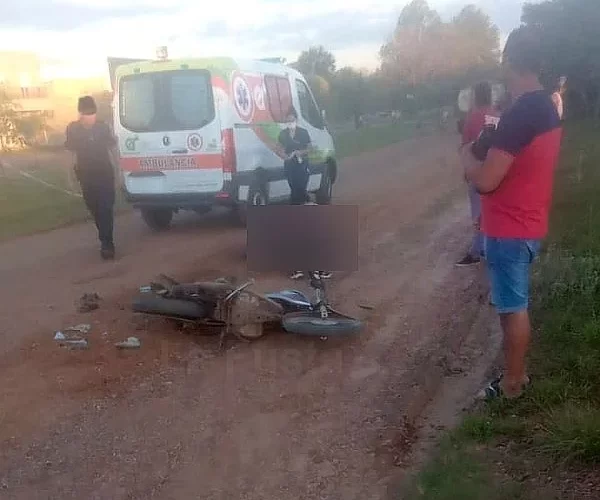 Trágico: Colisionaron camión regador tercerizado por el municipio y una moto con 3 ocupantes, una mujer falleció y una niña tiene comprometida una extremidad