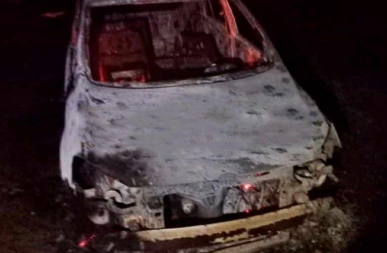 Atacaron a golpes a una pareja que pescaba en el río Uruguay: también les incendiaron el auto