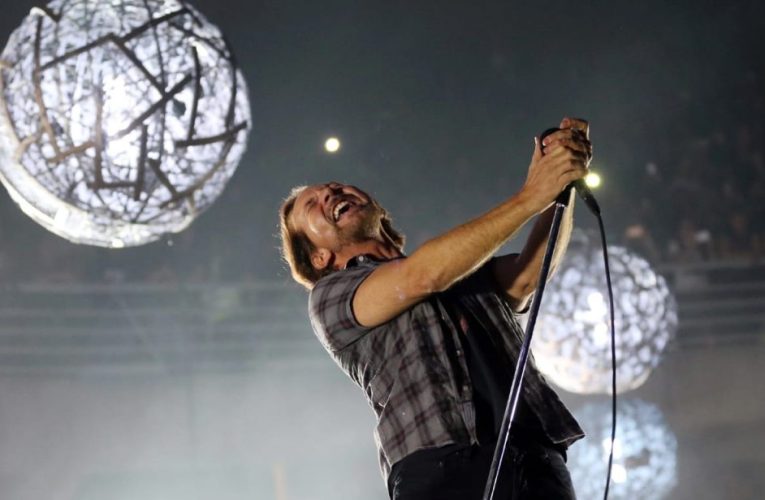 Pearl Jam cancela fechas en Europa por incendios forestales