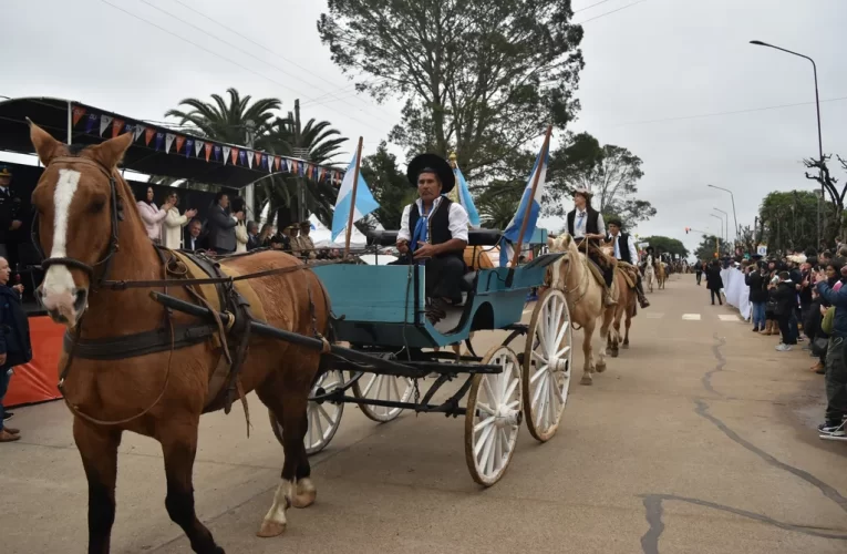 Chajarí celebra sus 151 años con un desfile popular
