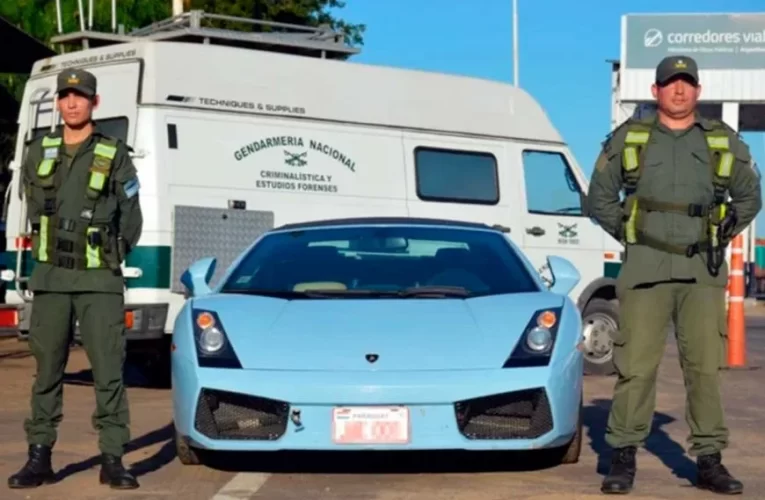 Transportaban desde la costa del río Uruguay un Lamborghini sin papeles valuado en 170.000 euros