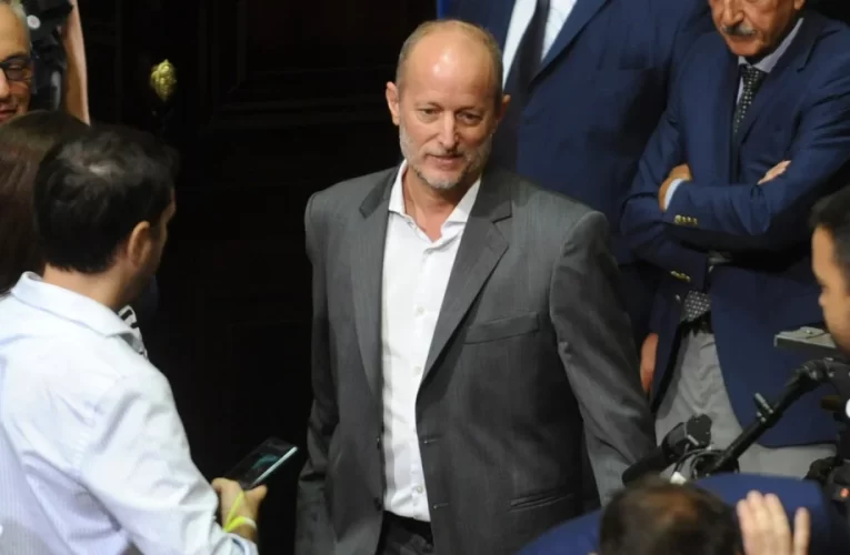 Martín Insaurralde renunció a su candidatura en Lomas de Zamora tras el pedido de Massa