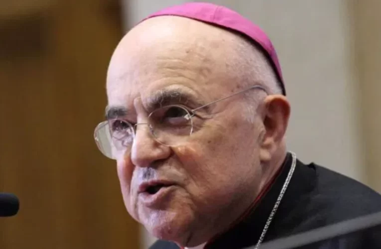 Arzobispo Vigano: Estamos sufriendo un golpe de estado global y debemos defendernos o perderlo todo