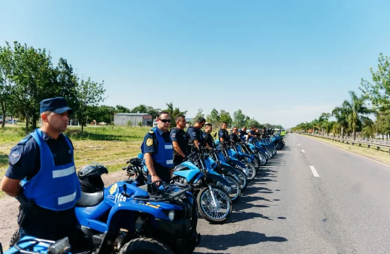Lanzamiento operativo “Verano Seguro”, entrega de motoniveladora en Ceibas y asunción de autoridades penitenciarias