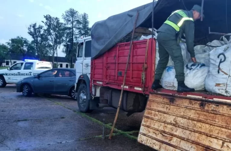 Bajo un temporal en Ruta 14, Gendarmería incautó más de 28000 kilos de alambre de cobre
