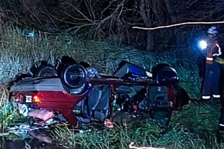 Tres entrerrianos murieron al caer con su vehículo a un arroyo en ruta 9. Uno de ellos un bebé