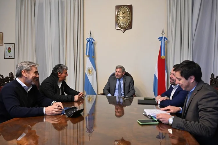 Frigerio recibió al intendente de Federación, Ricardo Bravo, con el objetivo de abordar la compleja situación financiera que atraviesa el municipio