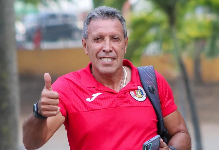 Luis Américo Scatolaro: Llegar al fútbol profesional es difícil; mantenerse lo es mucho más
